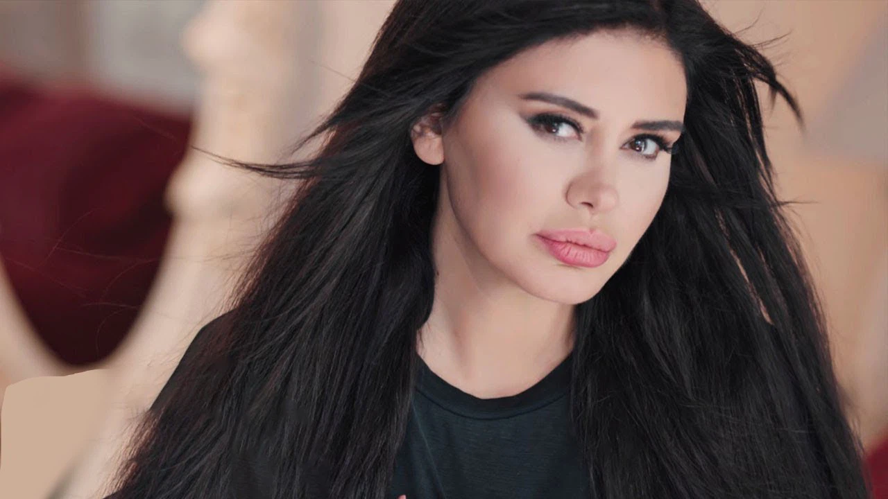 Ebru Polat yeni mesleğiyle şaşırttı!