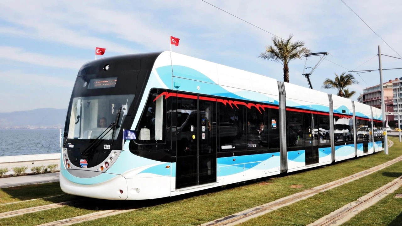 İzmir'de toplu ulaşıma yüzde 5,6 zam yapıldı