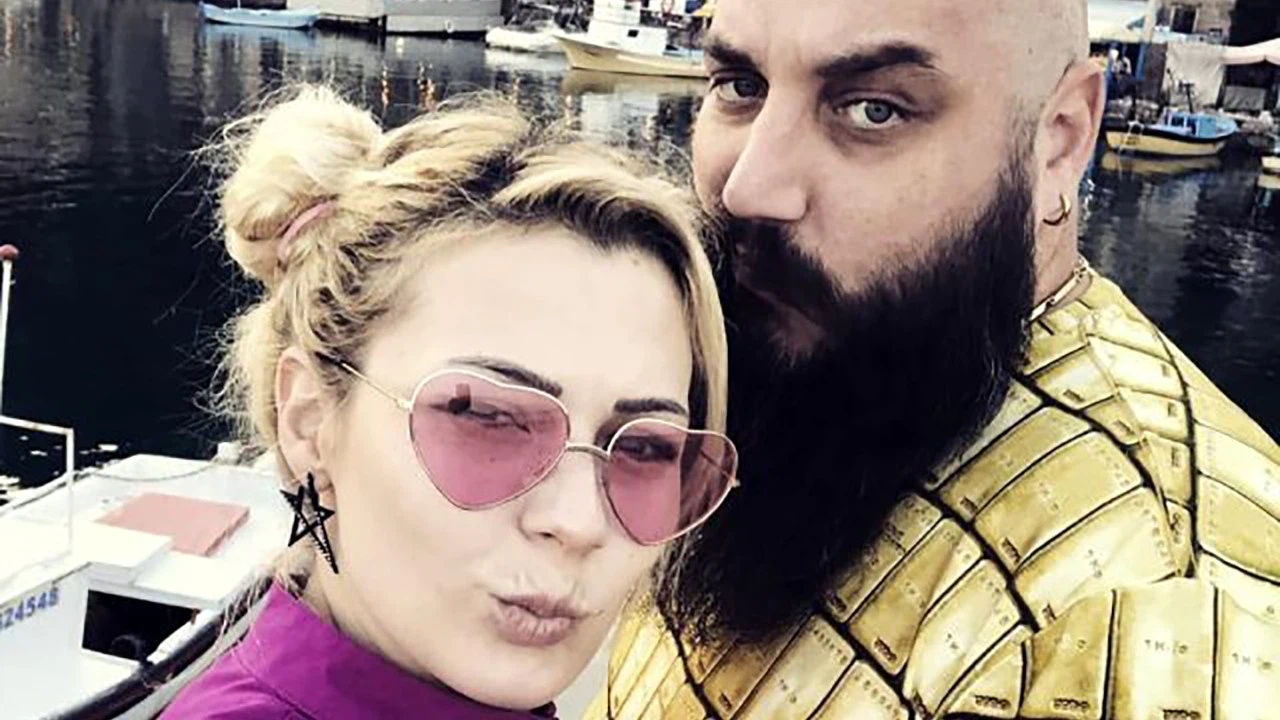 Fenomen Köseoğlu sevgilisinden şikayetçi oldu