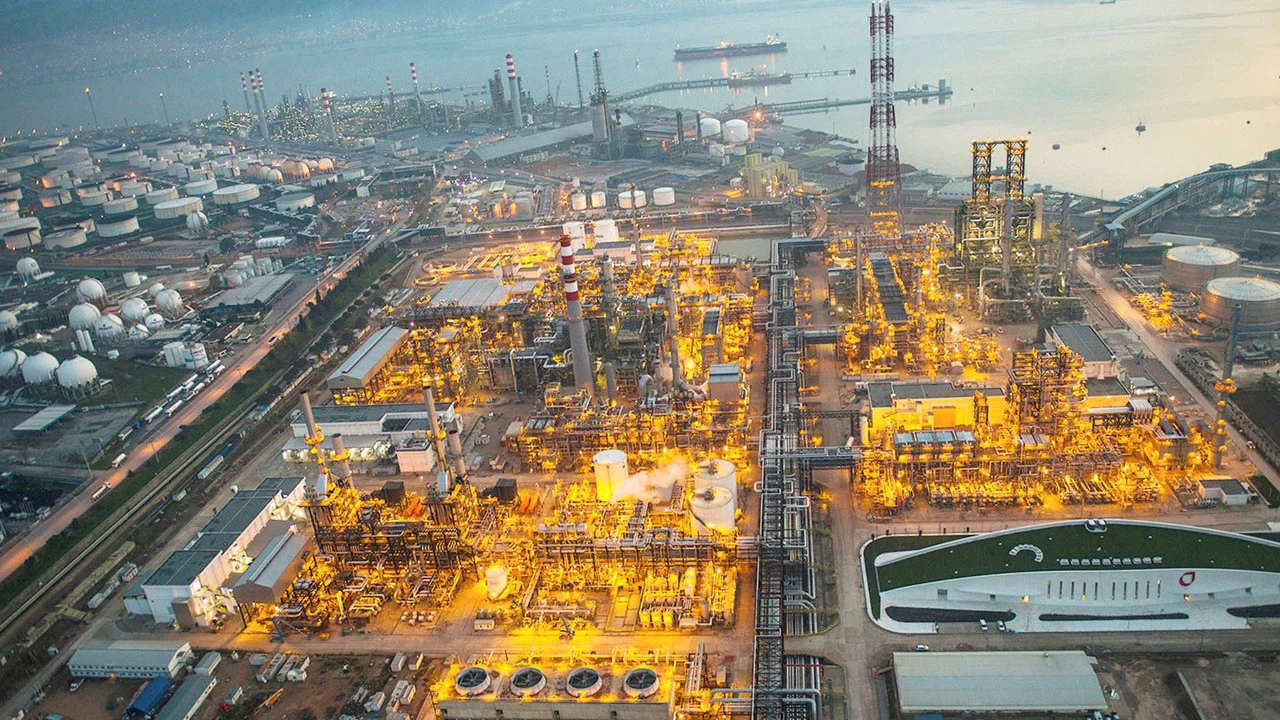 Tüpraş Türk Lirası'na saldırıyor