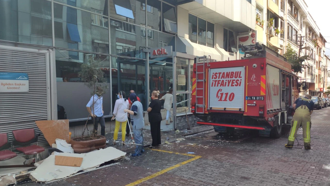 Hastanede tavan çöktü!