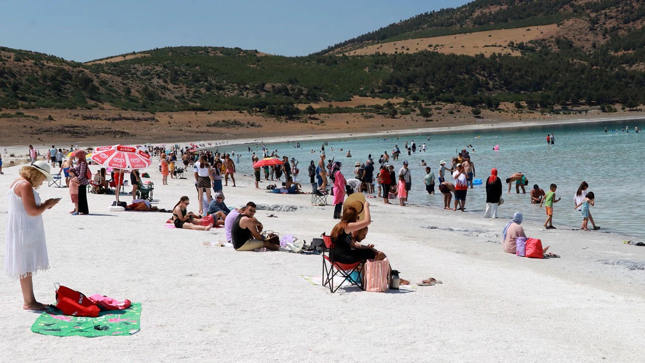 Vali Arslantaş: Salda Gölü'nde ziyaretçi kısıtlamasına gidilmesi planlanıyor