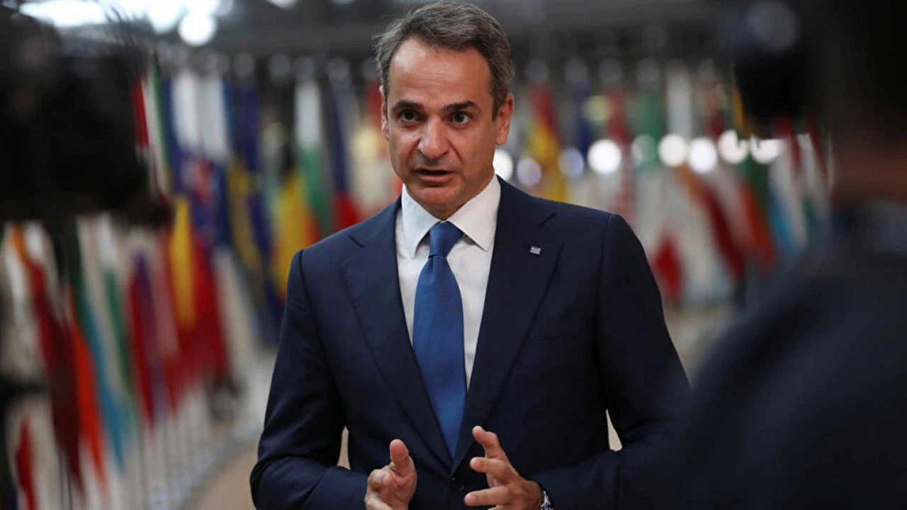 Yunanistan'dan geri adım