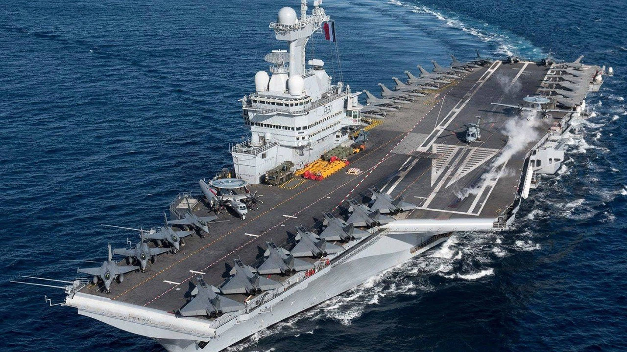 Fransız uçak gemisiyle ilgili bomba açıklama