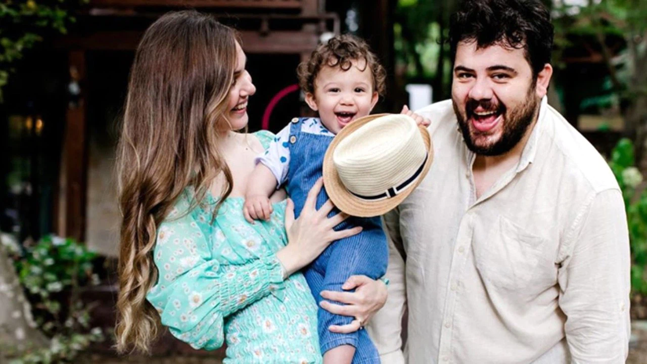 Ünlü oyuncu Eser Yenenler'in kedisi koronavirüs kaptı