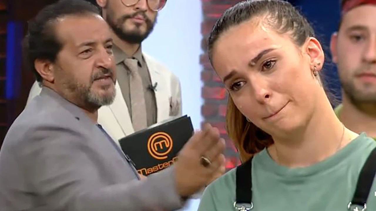 MasterChef'te tabağını yetiştiremeyen Tanya, Mehmet Şef'in sözlerinden sonra gözyaşlarına hakim olamadı