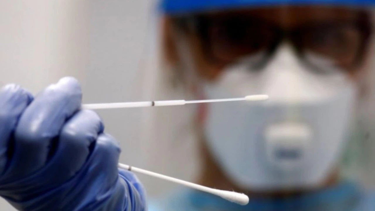 Birleşik Krallık'ta hastanelere "Kovid-19 testi yapmayın" emri verildi