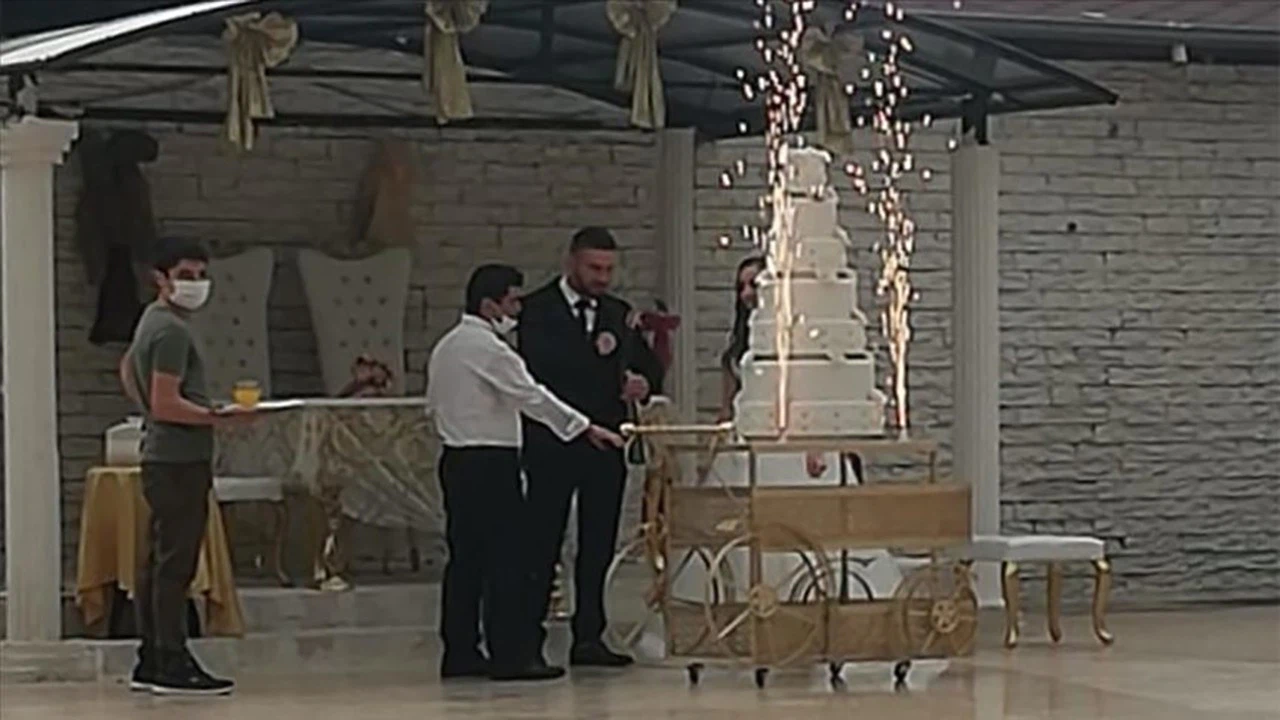 Karantinada olması gerekirken düğün salonunda çalışan sanığa hapis istemi