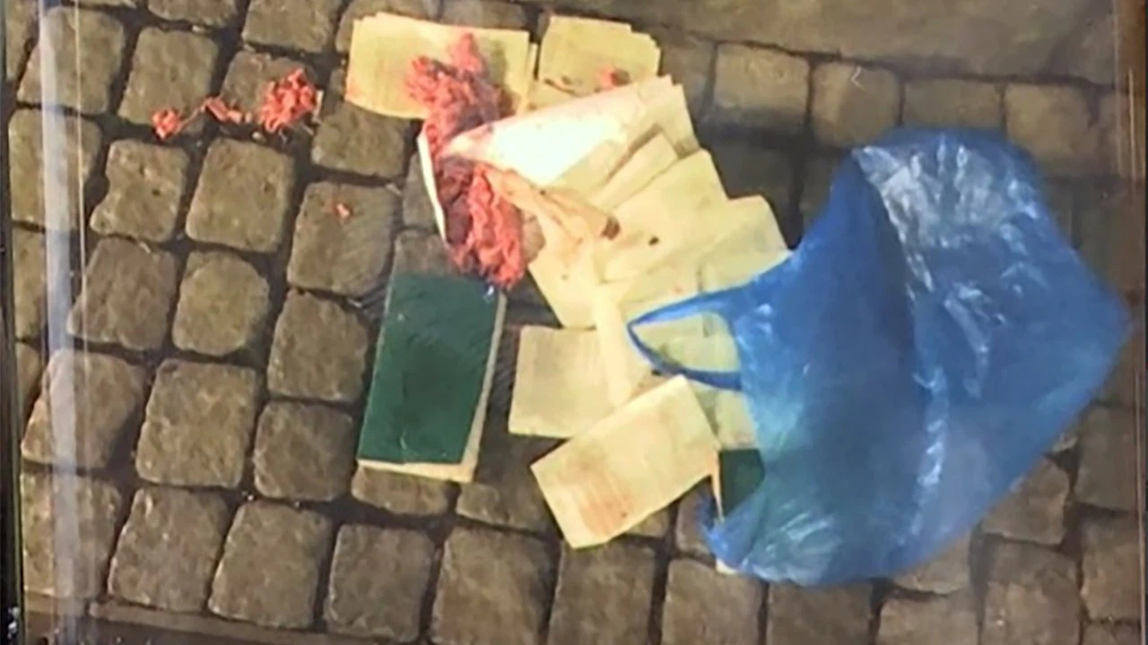 İsveç'te Kur'an-ı Kerim'i domuz kıymasıyla karıştırıp attılar