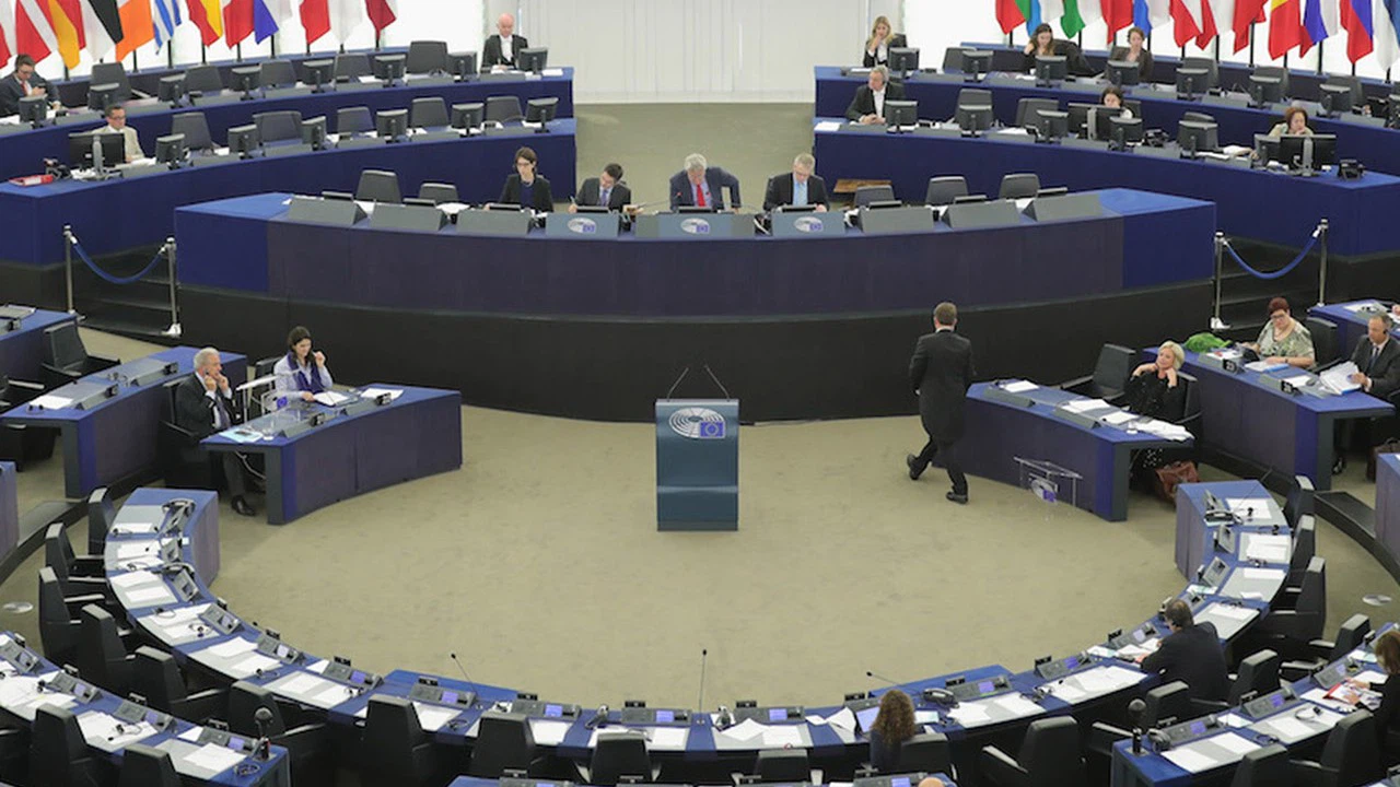 Rumların kibri AB'yi usandırdı