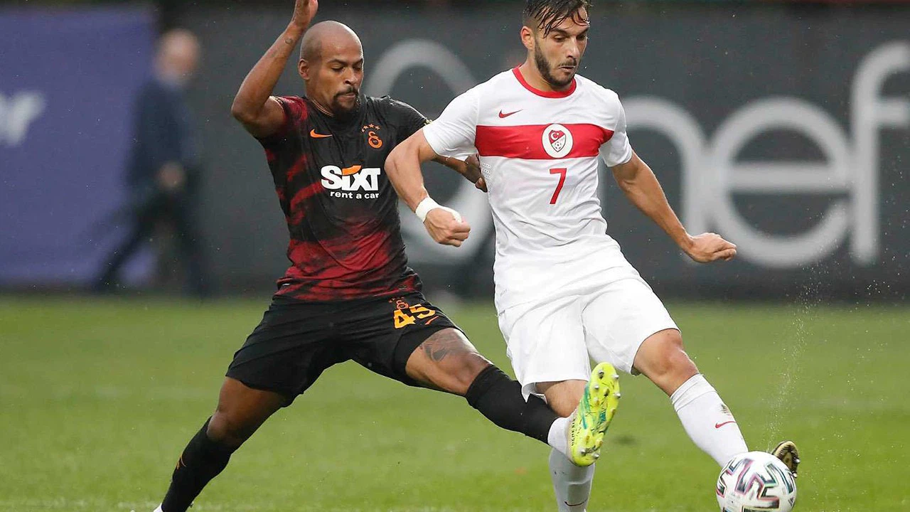 Milli futbolcuya tokat