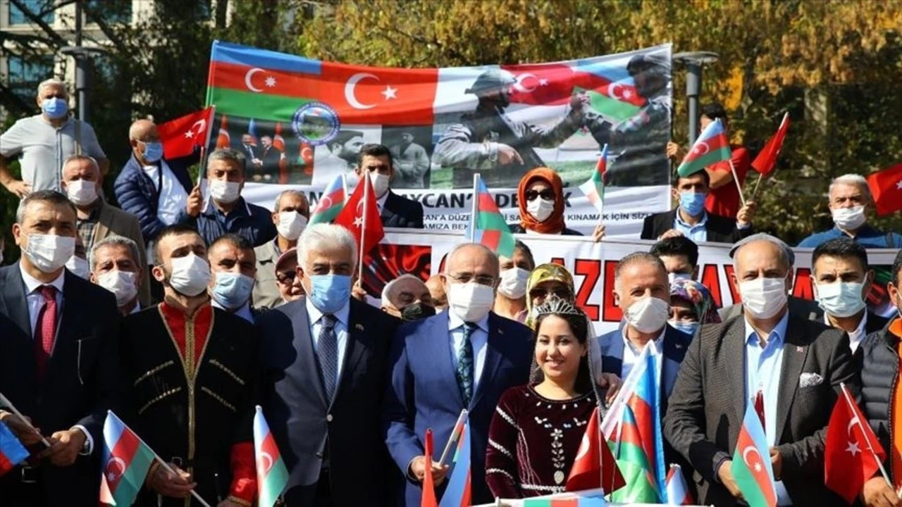 Başkentte Azerbaycan'a destek mitingi düzenlendi