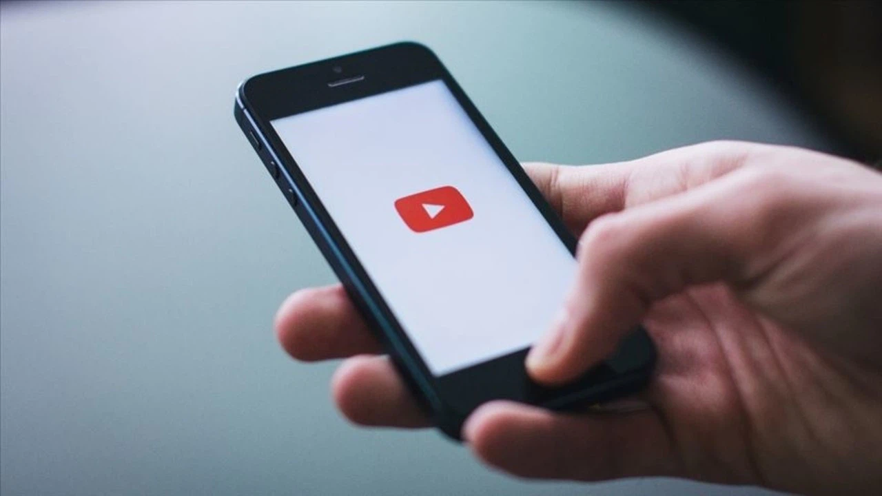 Youtube, Kovid-19 aşısı hakkında yanıltıcı bilgi veren videoları engelleyecek