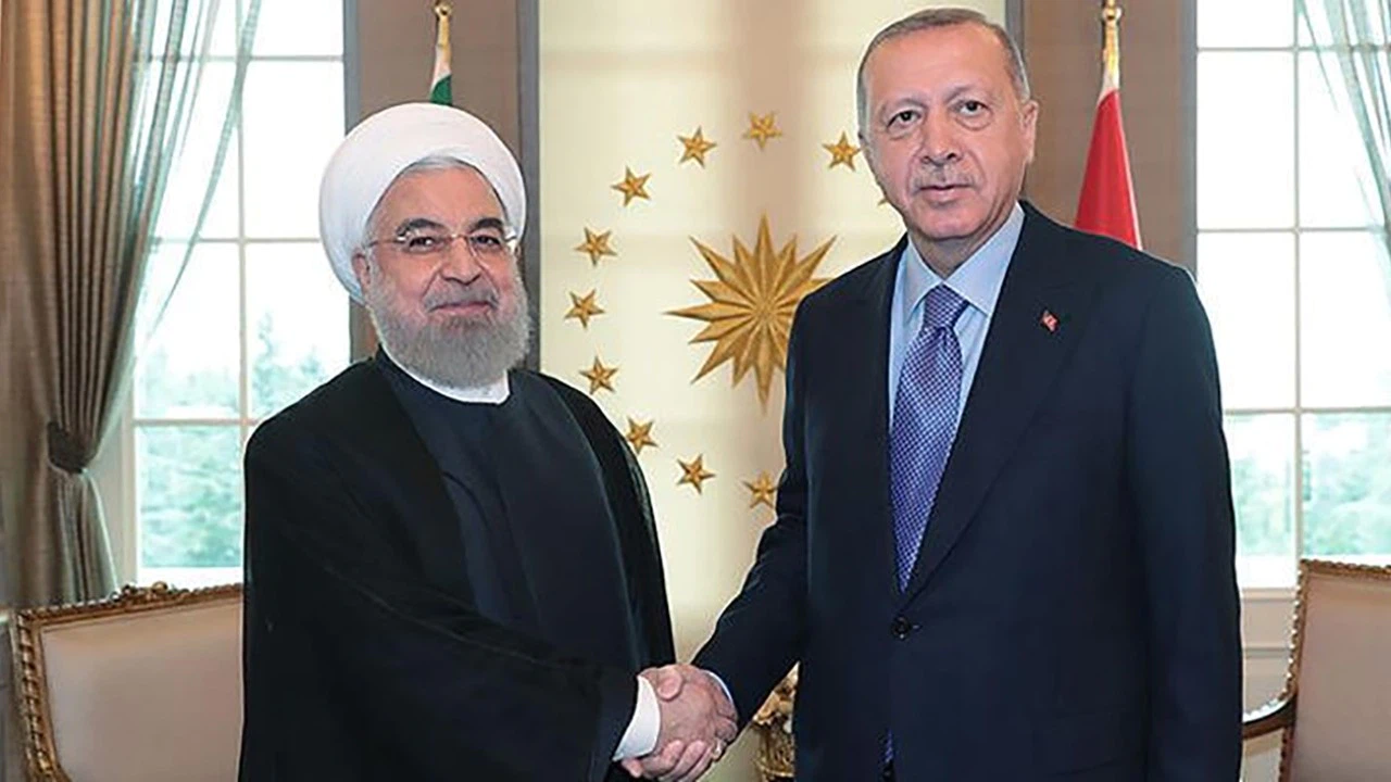 Başkan Erdoğan, Ruhani ile telefonda görüştü