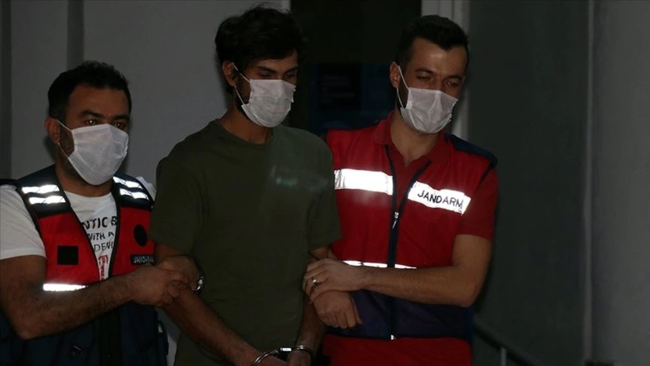 Firari eski HDP milletvekilinin 'Terörden Arananlar Listesi'nde yer alan oğlu tutuklandı