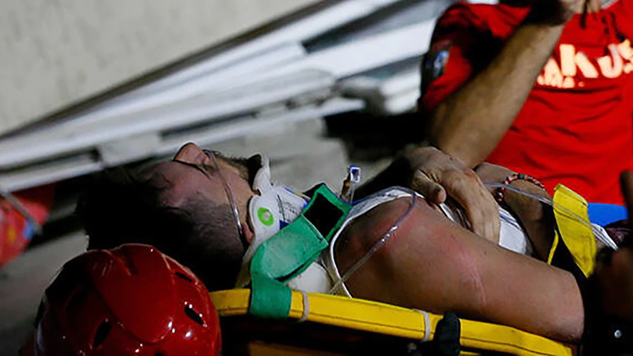 Enkazdan çıkarılan Mahir Tahirler yaşamını yitirdi