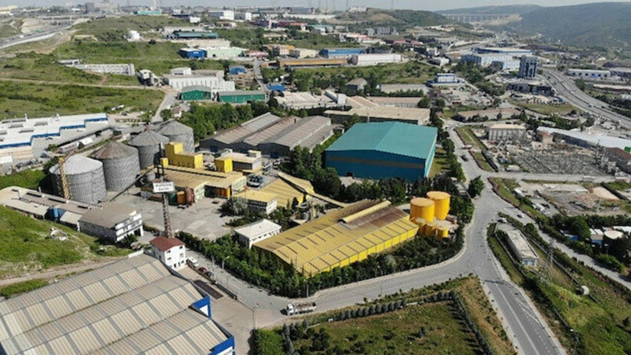 ’Yağ yok’ diyerek dalga geçen İYİ Partili vekilin yağ fabrikasında kaçak çıktı