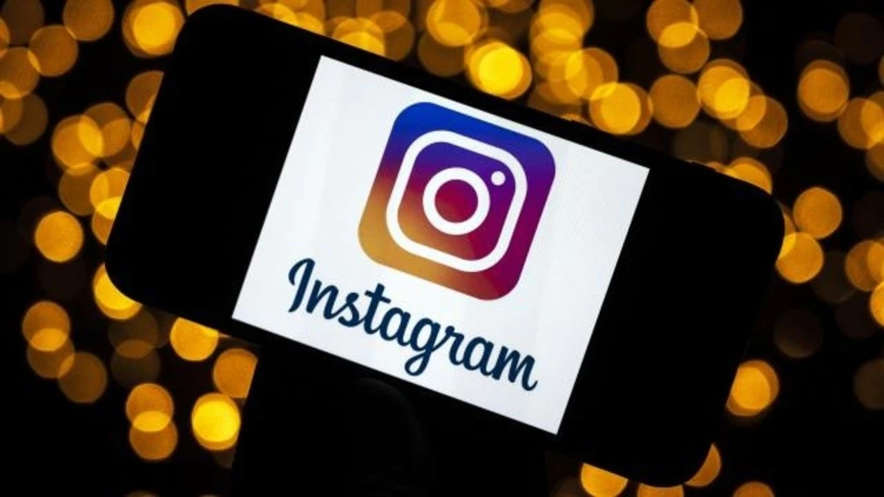 Instagram hikayelerine kaydetme özelliği geliyor