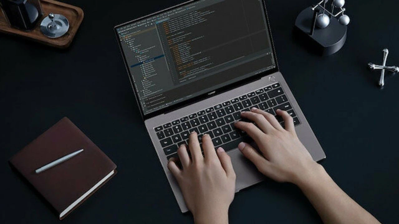 Huawei yeni MateBook ve FreeBuds modellerini tanıttı