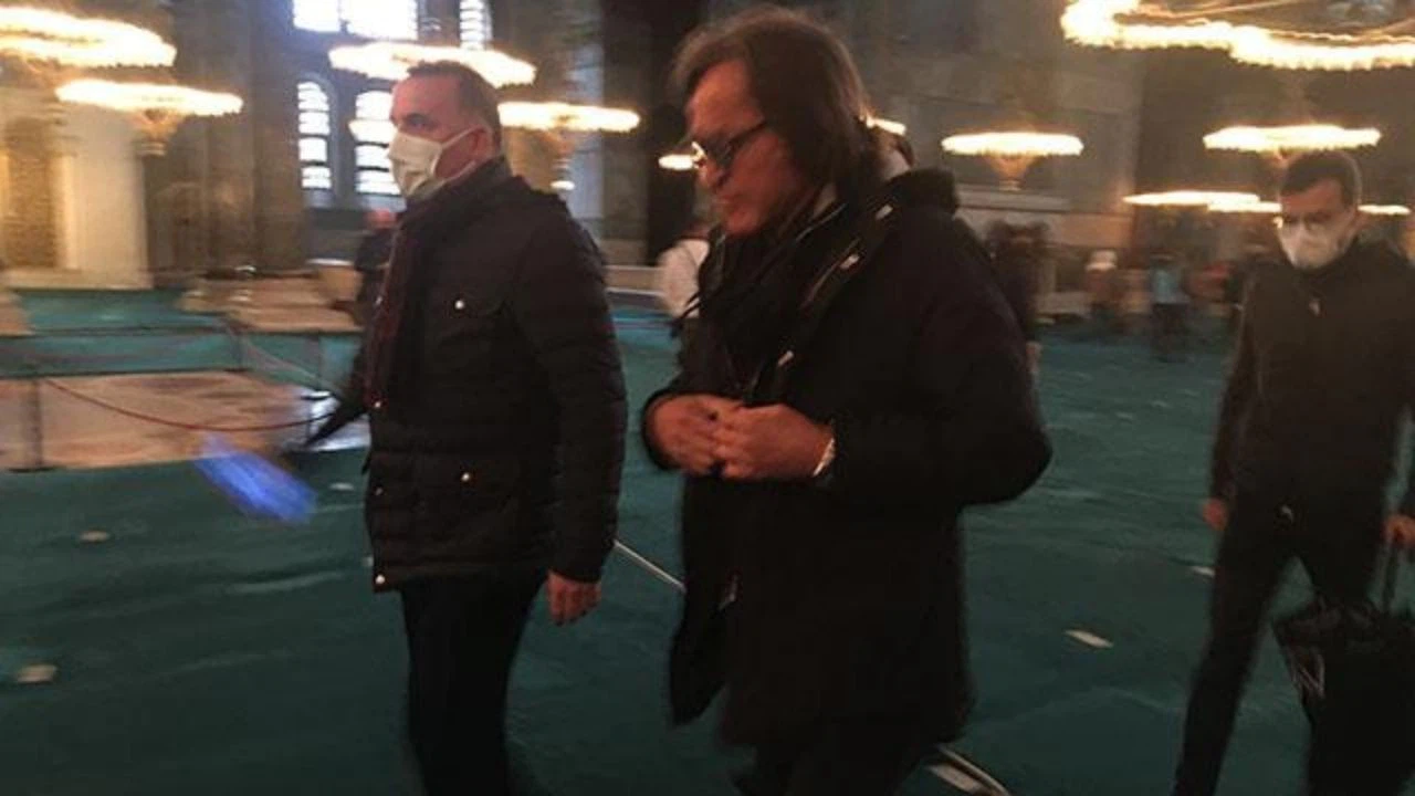 Ünlü milyarder Hadid, Ayasofya Camii’nde namaz kıldı