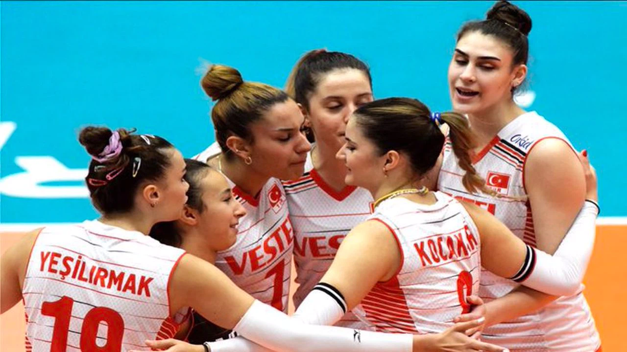 20 Yaş Altı Kadın Milli Voleybol Takımı, Dünya Şampiyonası'na galibiyetle başladı
