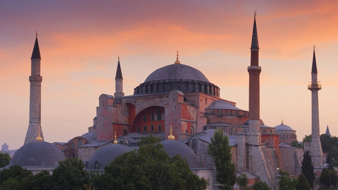 Filistin'de ölenler için Ayasofya'da sela okundu!