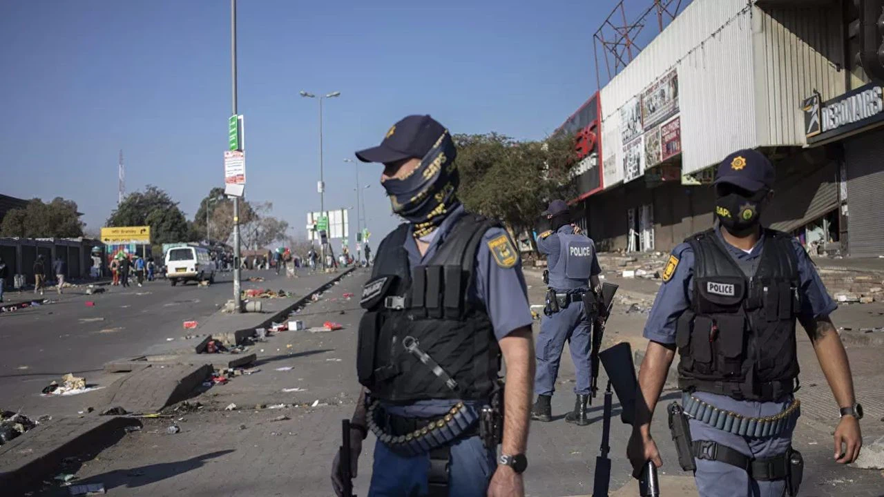 Güney Afrika’daki protestolarda 6 kişi yaşamını yitirdi