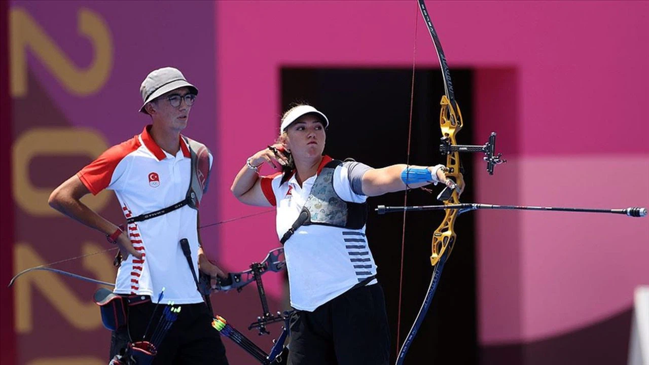 Milli okçular Mete Gazoz ve Yasemin Ecem Anagöz karışık takımda Tokyo 2020'yi 4. tamamladı