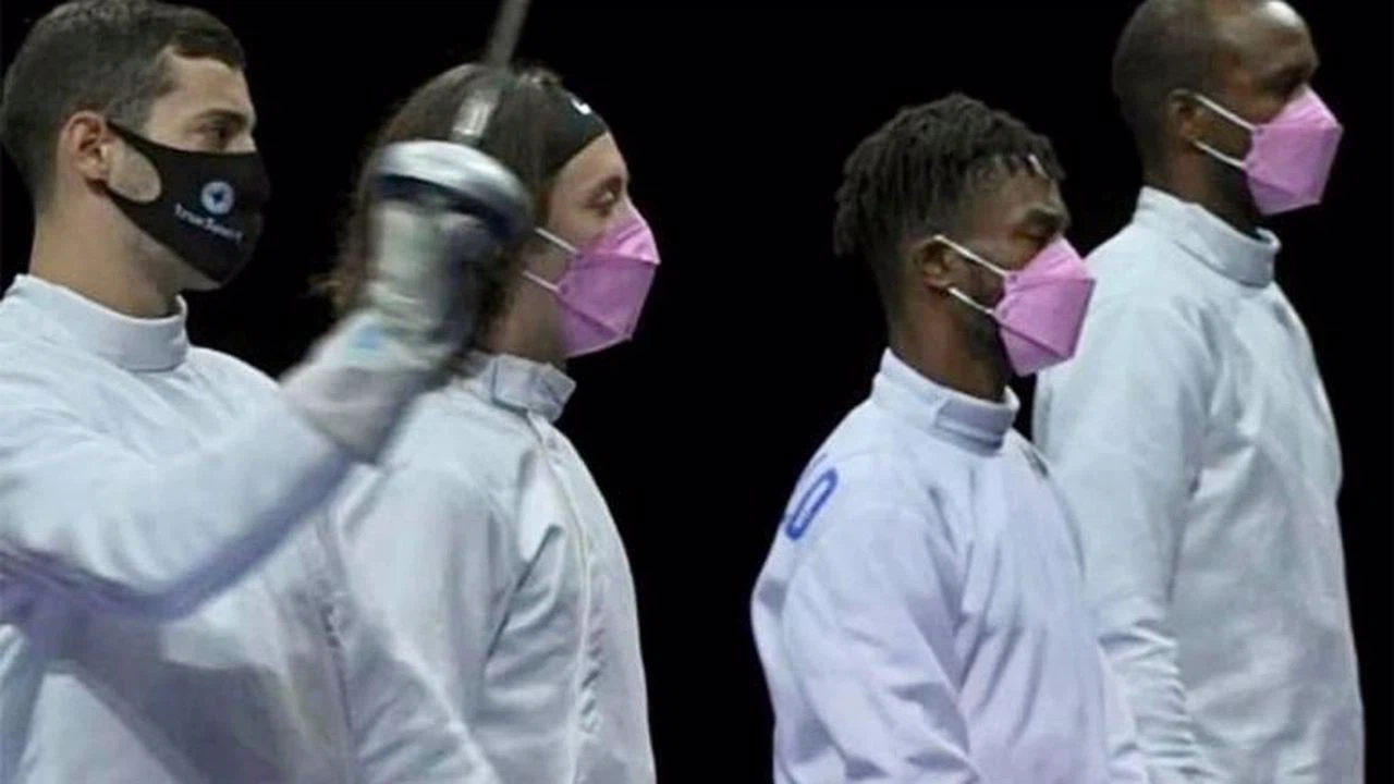 Amerikan olimpiyat eskrim takımı üyesi cinsel taciz nedeniyle arkadaşları tarafından protesto edildi