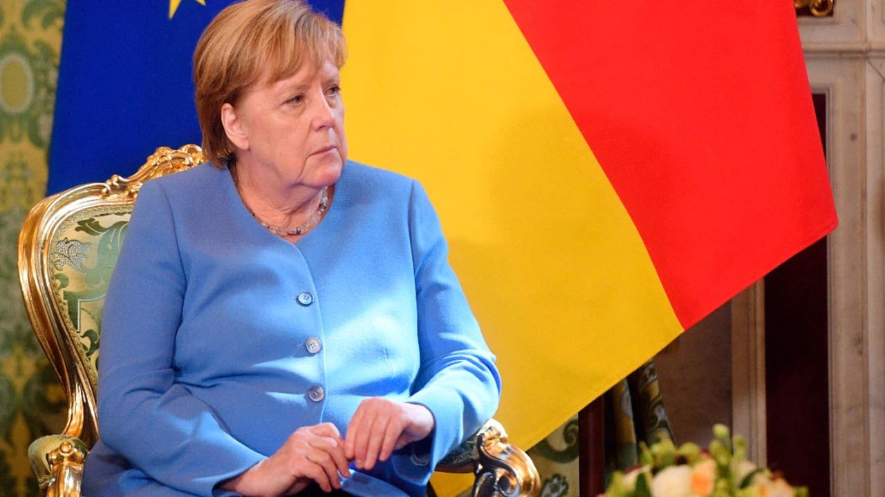 Almanya Başbakanı Merkel: "Taliban ile müzakere etmeye çalışmalıyız"