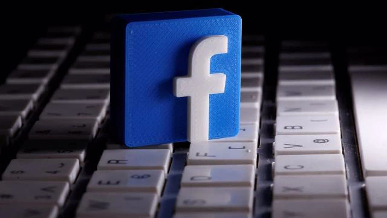 Facebook, siyahi kişileri yanlışlıkla 'primat' olarak etiketledi