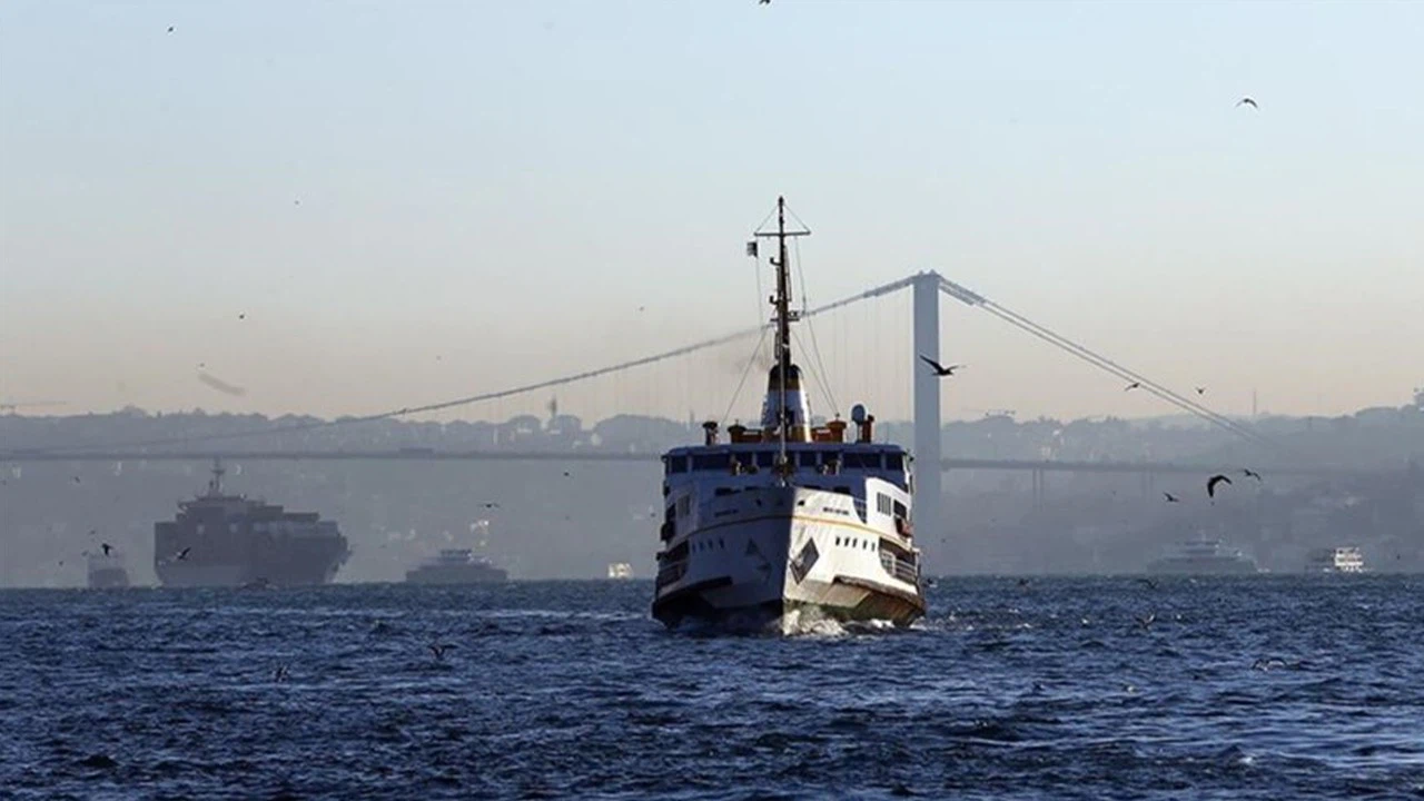 İstanbul'da deniz ulaşımına hava muhalefeti engeli