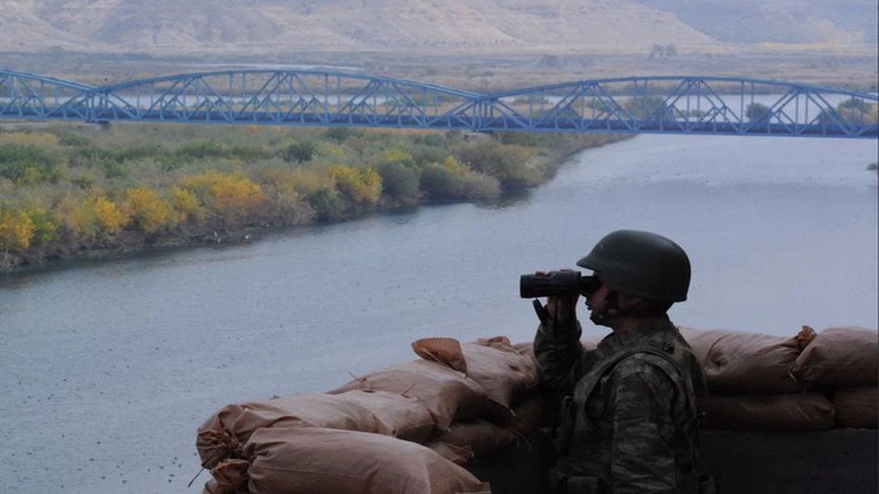 Türkiye'den Yunanistan'a kaçmaya çalışan 4 FETÖ mensubu yakalandı