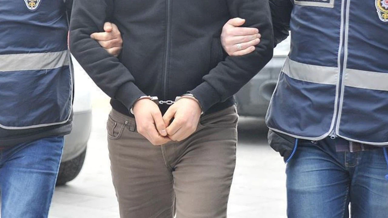 Mersin'de DEAŞ operasyonunda yakalanan 9 zanlıdan 3'ü tutuklandı