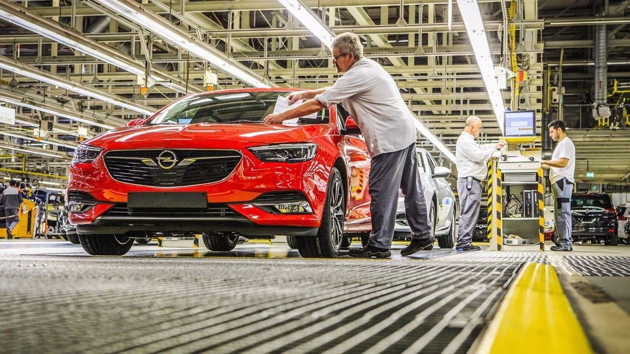 Opel, Almanya’daki fabrikasında üretime ara veriyor
