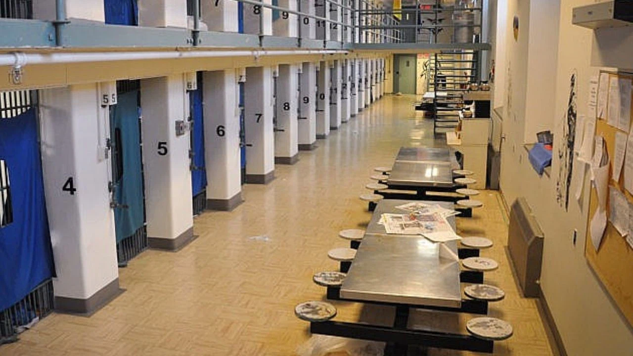 Müslüman iş adamına terörist dedi 18 ay hapis yedi