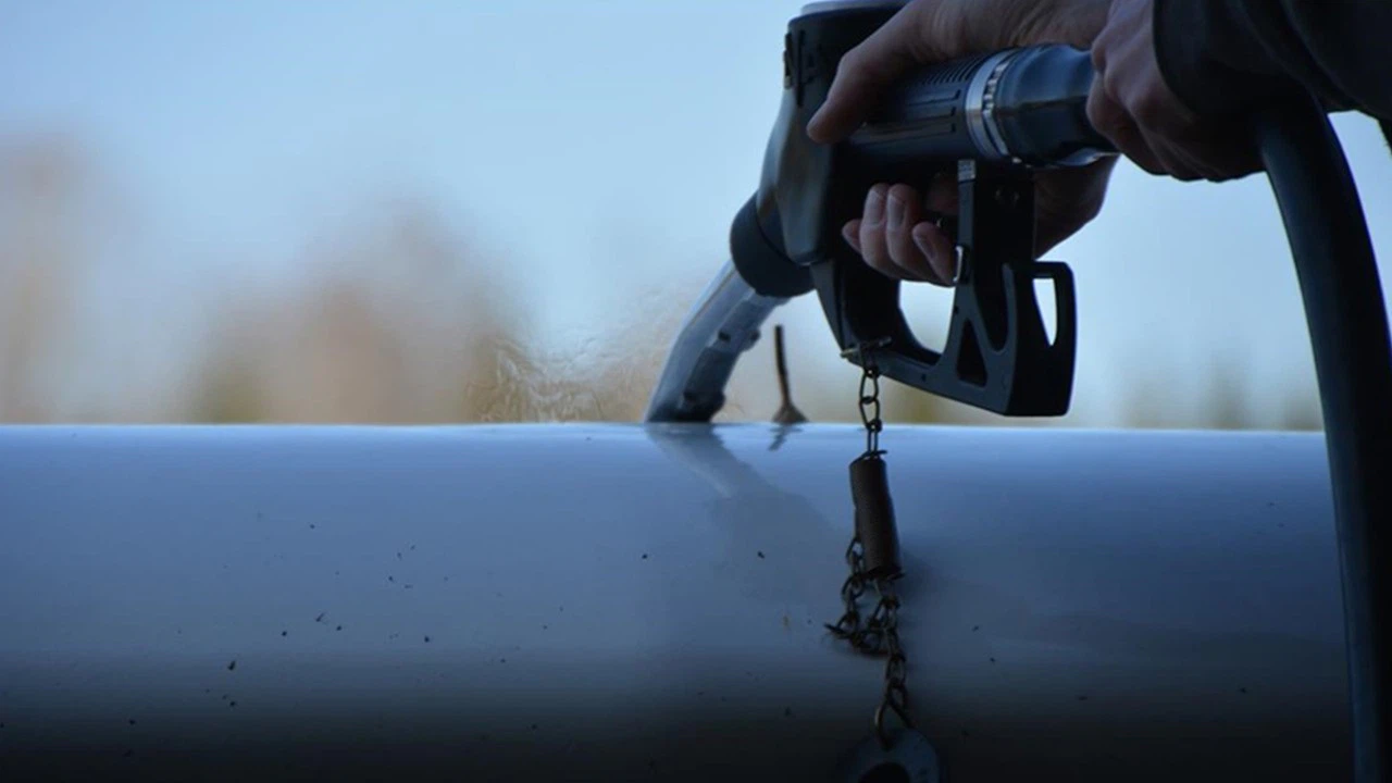 Almanya çevre dostu sentetik uçak yakıtı için ilk tesisi kurdu