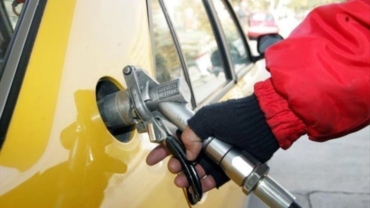 Benzin, motorin ve otogaza bir zam daha