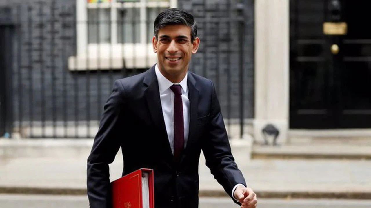 İngiliz Maliye Bakanı Sunak: "Tedarik krizinin çözülmesi için elimizden gelen her şeyi yapıyoruz"