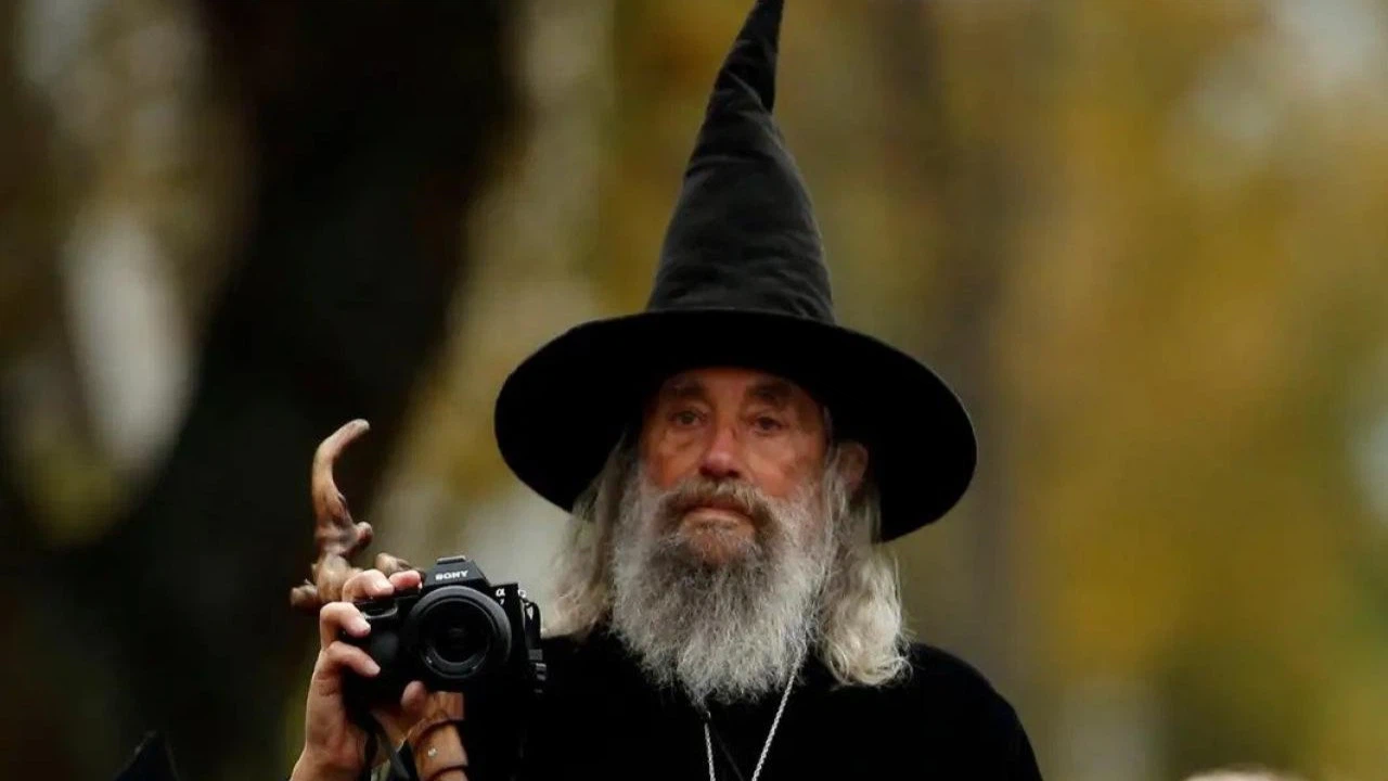 Yeni Zelanda’da belediyenin 23 yıllık resmi büyücüsünün işine son verildi