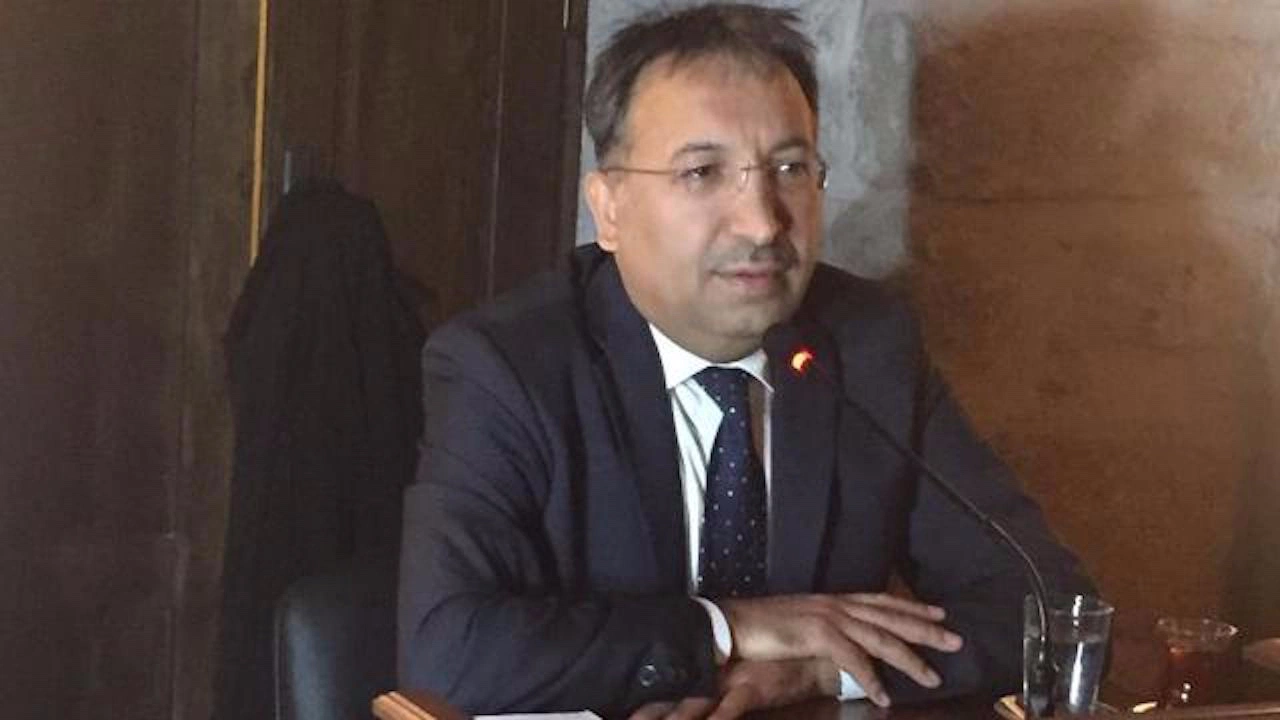 İstanbul Müftülüğü görevine Prof. Dr. Safi Arpaguş getirildi.