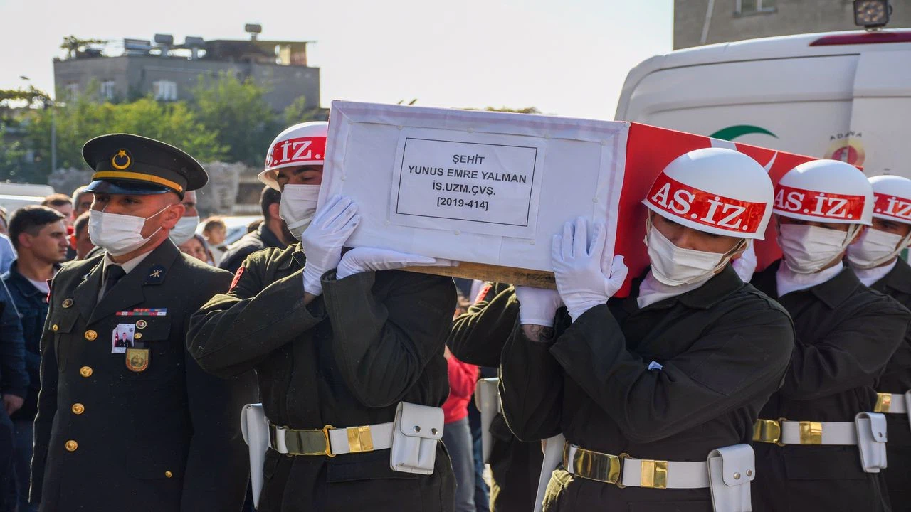 Pençe Yıldırım harekat bölgesinde şehit olan uzman çavuşun cenazesi defnedildi