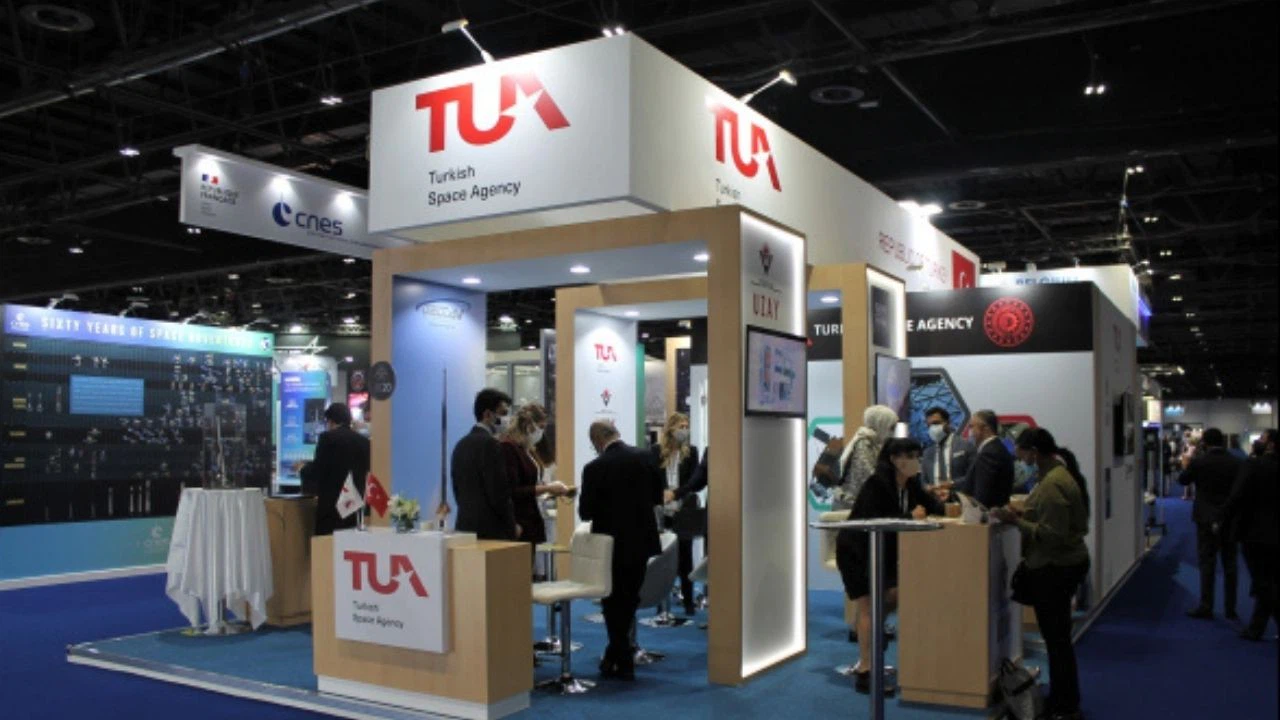 Türkiye Uzay Ajansı heyeti Uluslararası Uzay Kongresi'nde ilgi odağı oldu