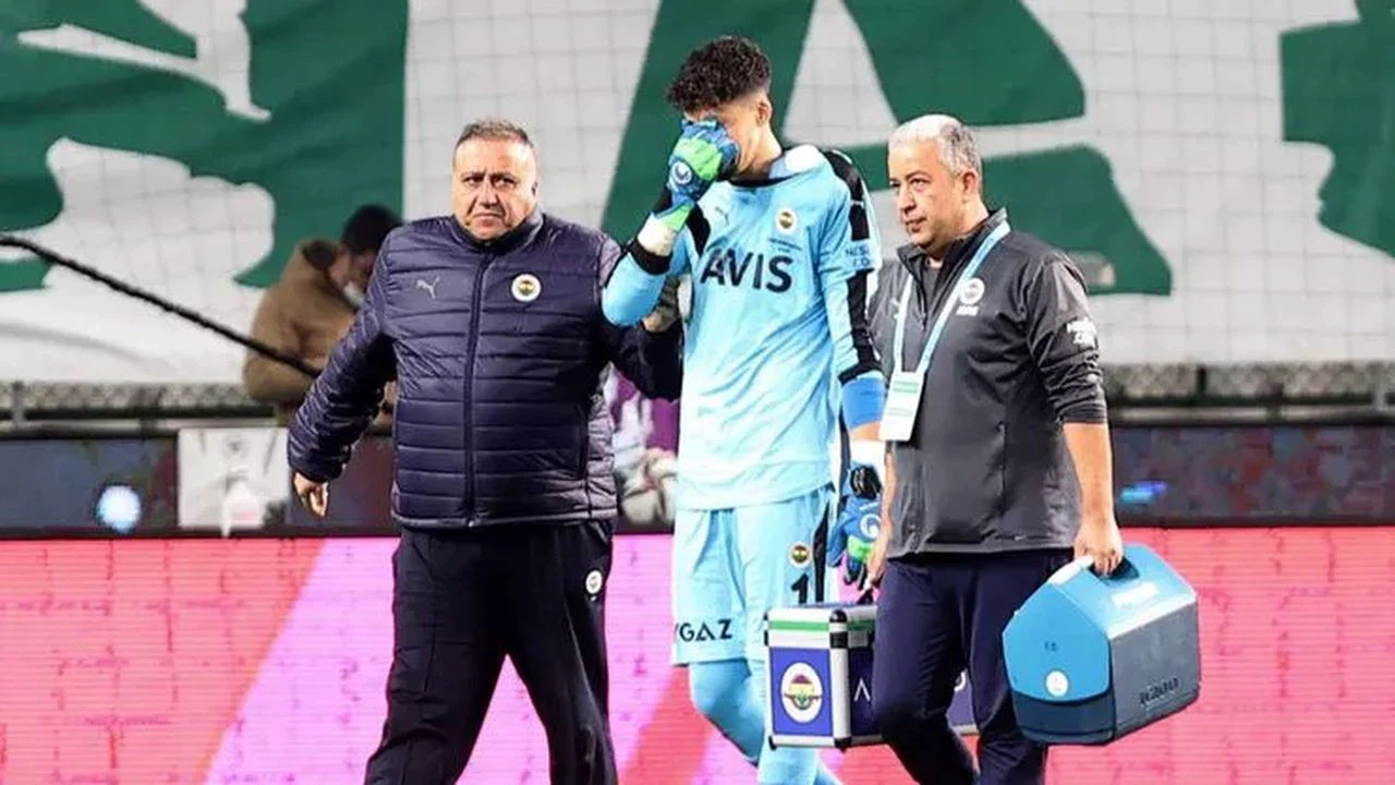 Fenerbahçe'de Konyaspor maçında sakatlanan Altay, ameliyat edilecek