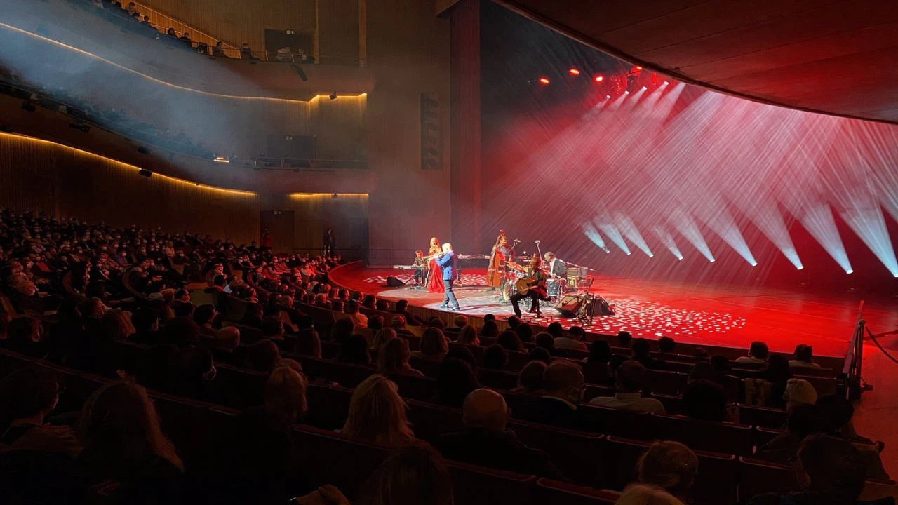 Grammy ödüllü Chris Botti AKM'de konser verdi
