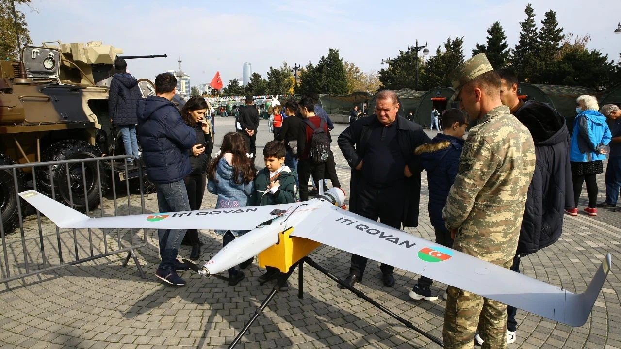 Bakü'de, Karabağ adına "Zafer Panayırı" kuruldu