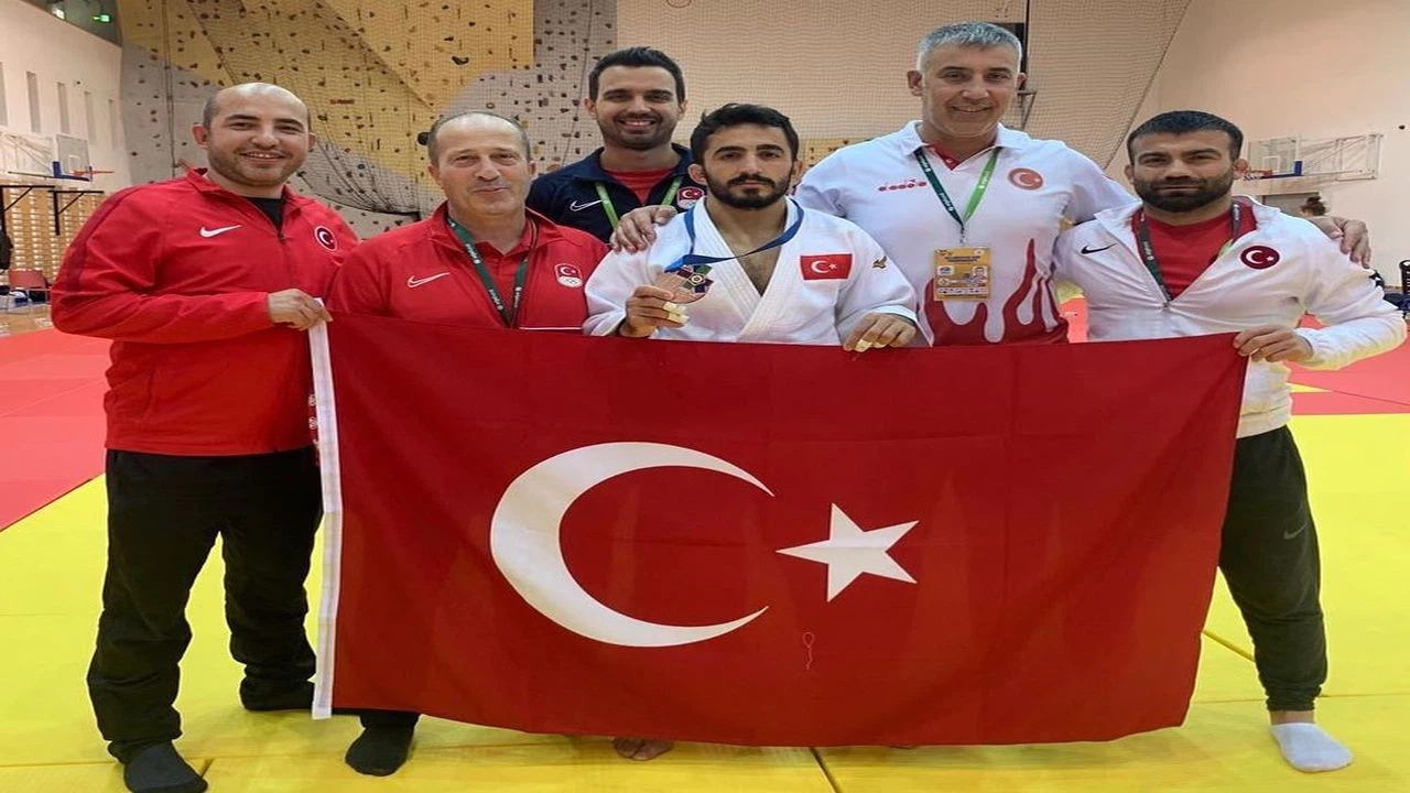 Mihraç Akkuş, 23 Yaş Altı Avrupa Judo Şampiyonası'nda üçüncü oldu
