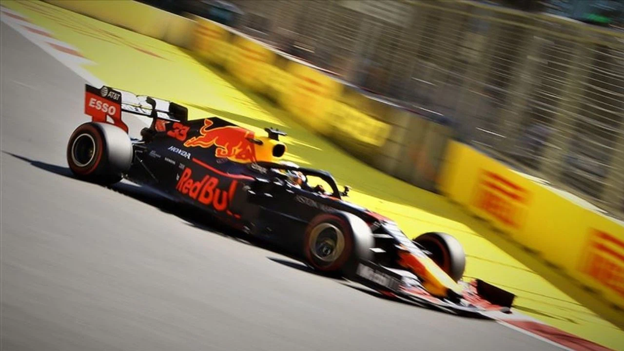F1 Meksika Grand Prix'sini Verstappen kazandı