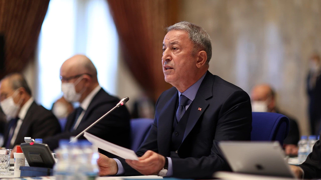 Bakan Akar: 1 Ocak'tan bu yana 261 terörist etkisiz