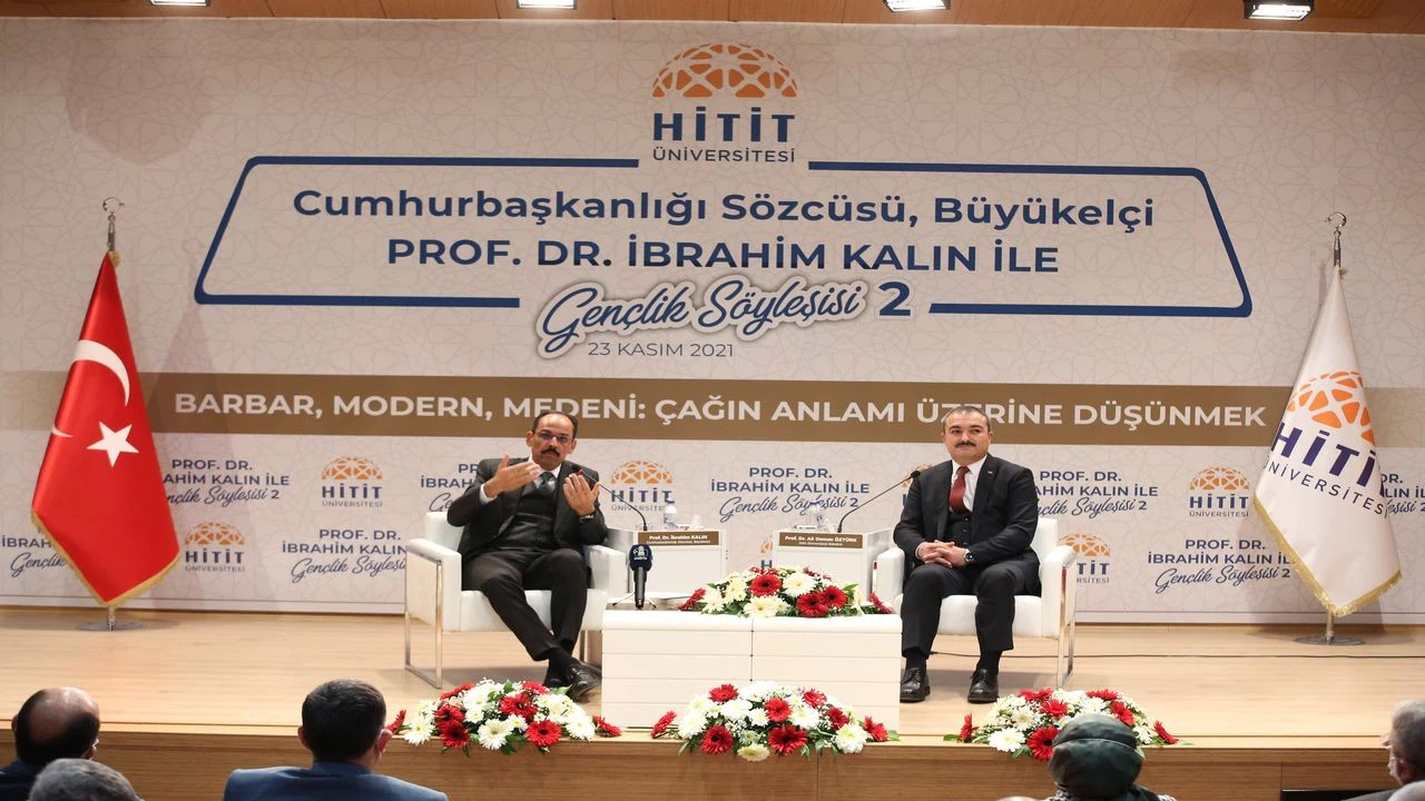 Cumhurbaşkanlığı Sözcüsü İbrahim Kalın, Hitit Üniversitesi öğrencileriyle bir araya geldi